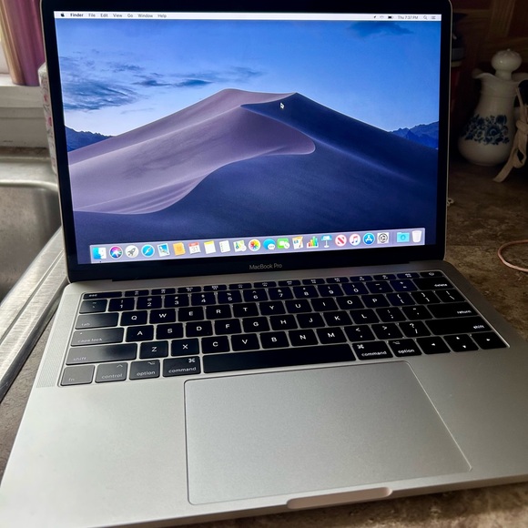 Apple MacBook Pro - Silver